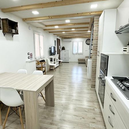 Bomboniera Apartment Комакио Екстериор снимка